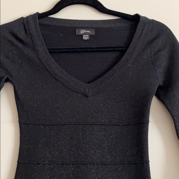 Guess Dresses & Skirts - Guess XS bodycon long sleeve dress